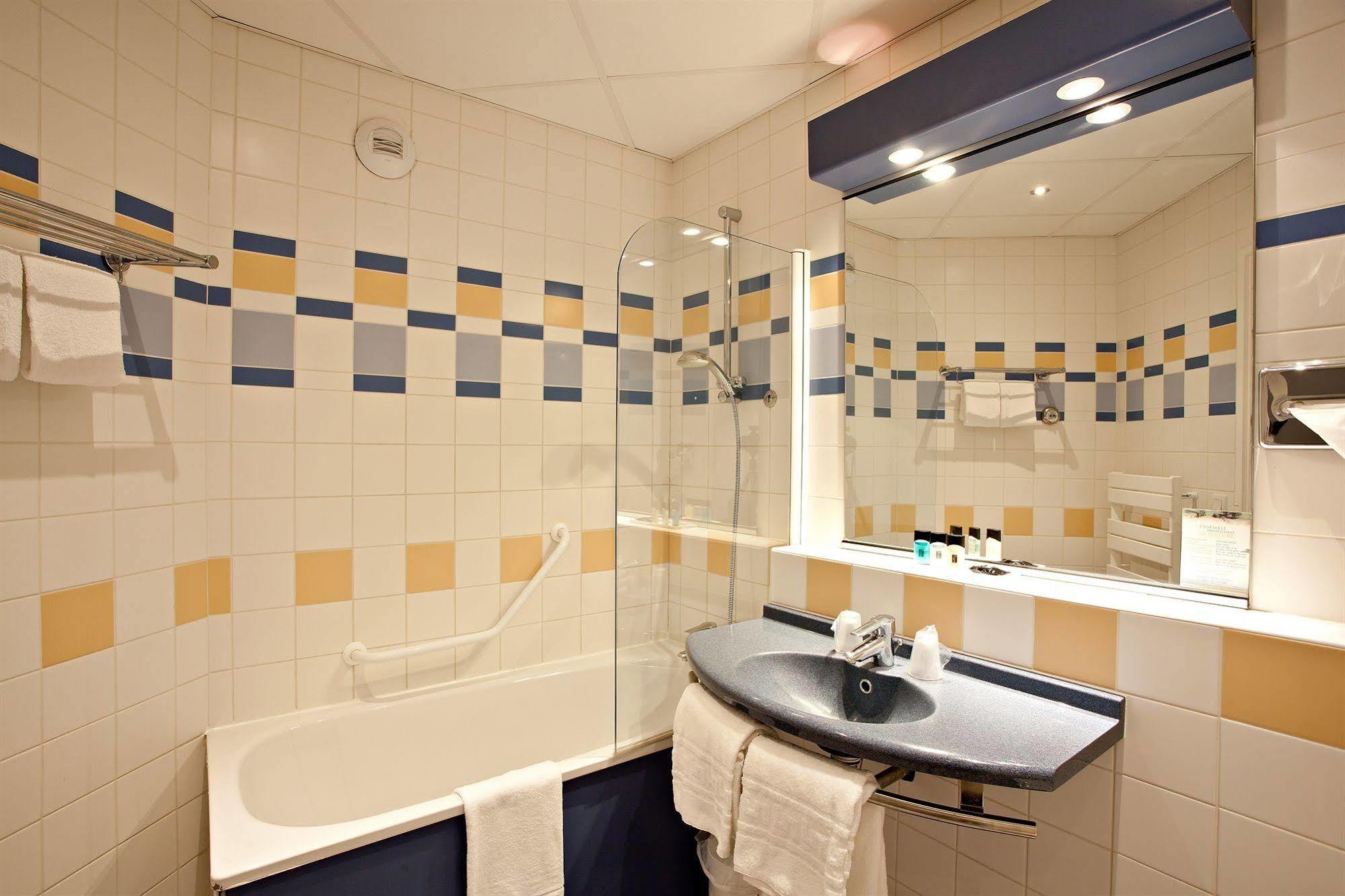 Thalazur Ouistreham - Hotel & Spa Екстер'єр фото
